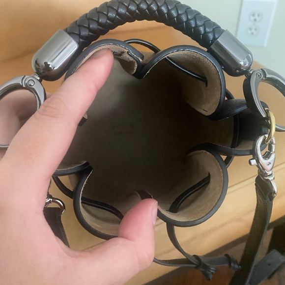 POLÈNE Numéro Huit Mini Bag
EDITION TEXTURED BLACK - Picture 4 of 5